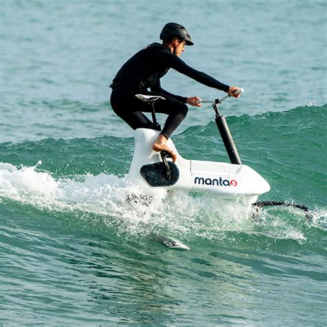 Manta5 Hydrofoil Bike .